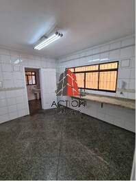 Sobrado para alugar com 3 quartos, 100m² - Foto 4